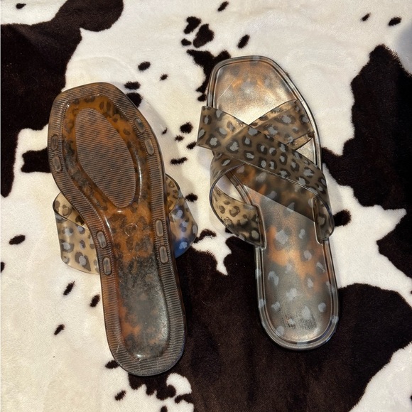 Maurices cheetah leopard  Crisscross Sandals - Picture 2 of 2